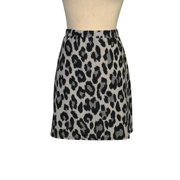 Olivia Rae gray back leopard print pull on mini skirt size Large - Picture 8 of 12